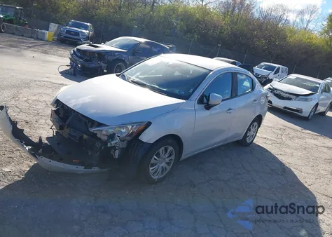 2019 Toyota Yaris L из США, поврежденный, VIN 3MYDLBYV9KY517909